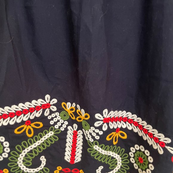 CROWN & IVY Navy Embroidered Top NWOT - Picture 2 of 6